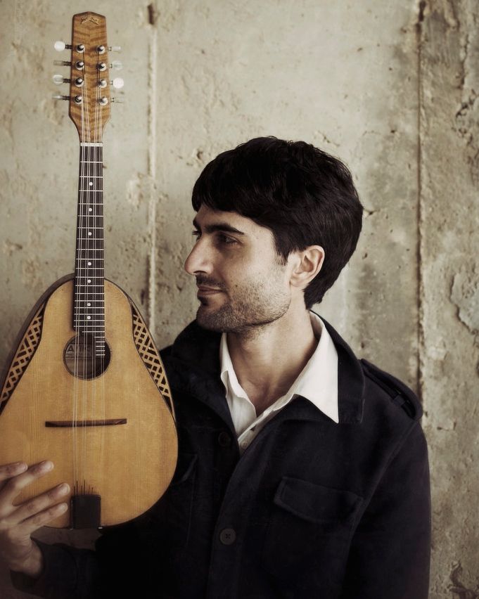 Alon Sariel met mandoline