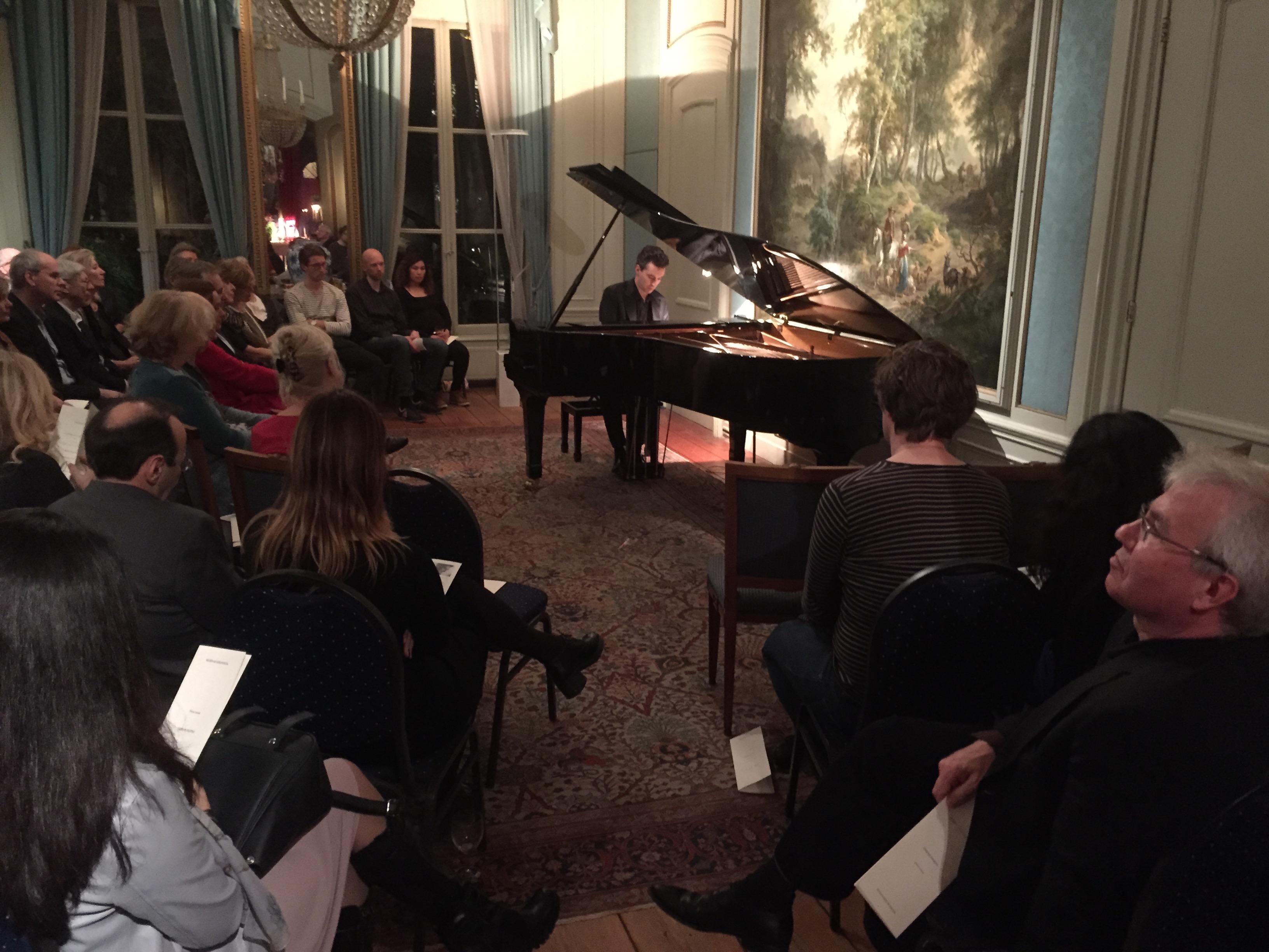 Goran speelt op KAWAI vleugel in Blauwe Kamer, 17 december 2015