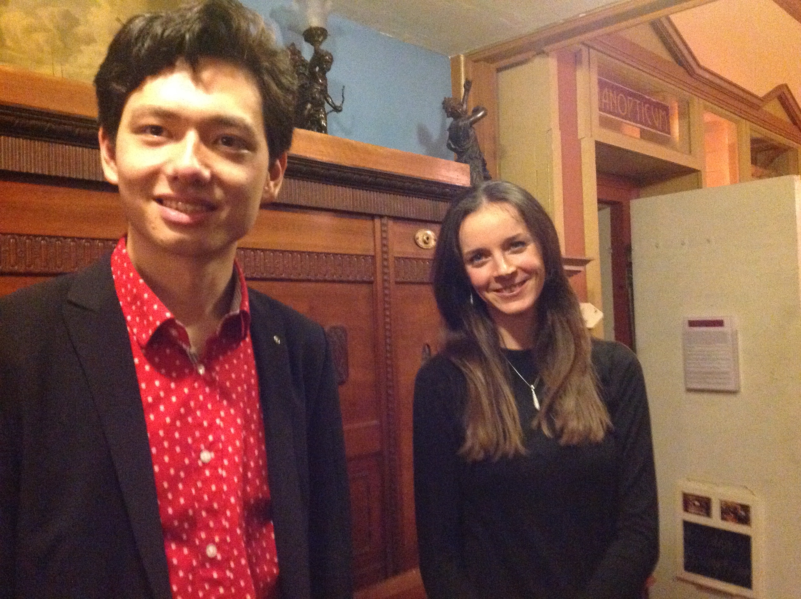 Martin en Liza in het Pianola Museum na hun indrukwekkende concert in 2018