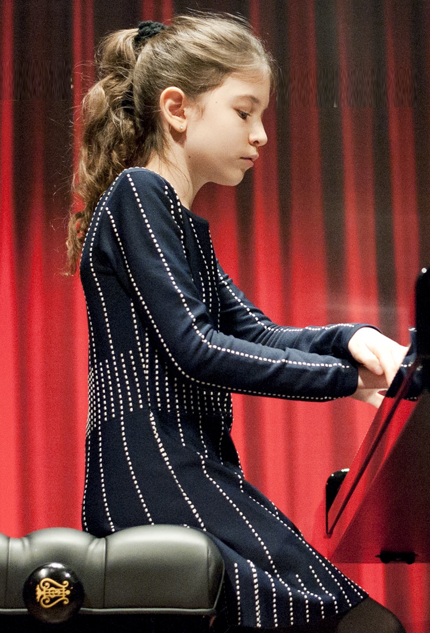 Julia Nefedov - piano