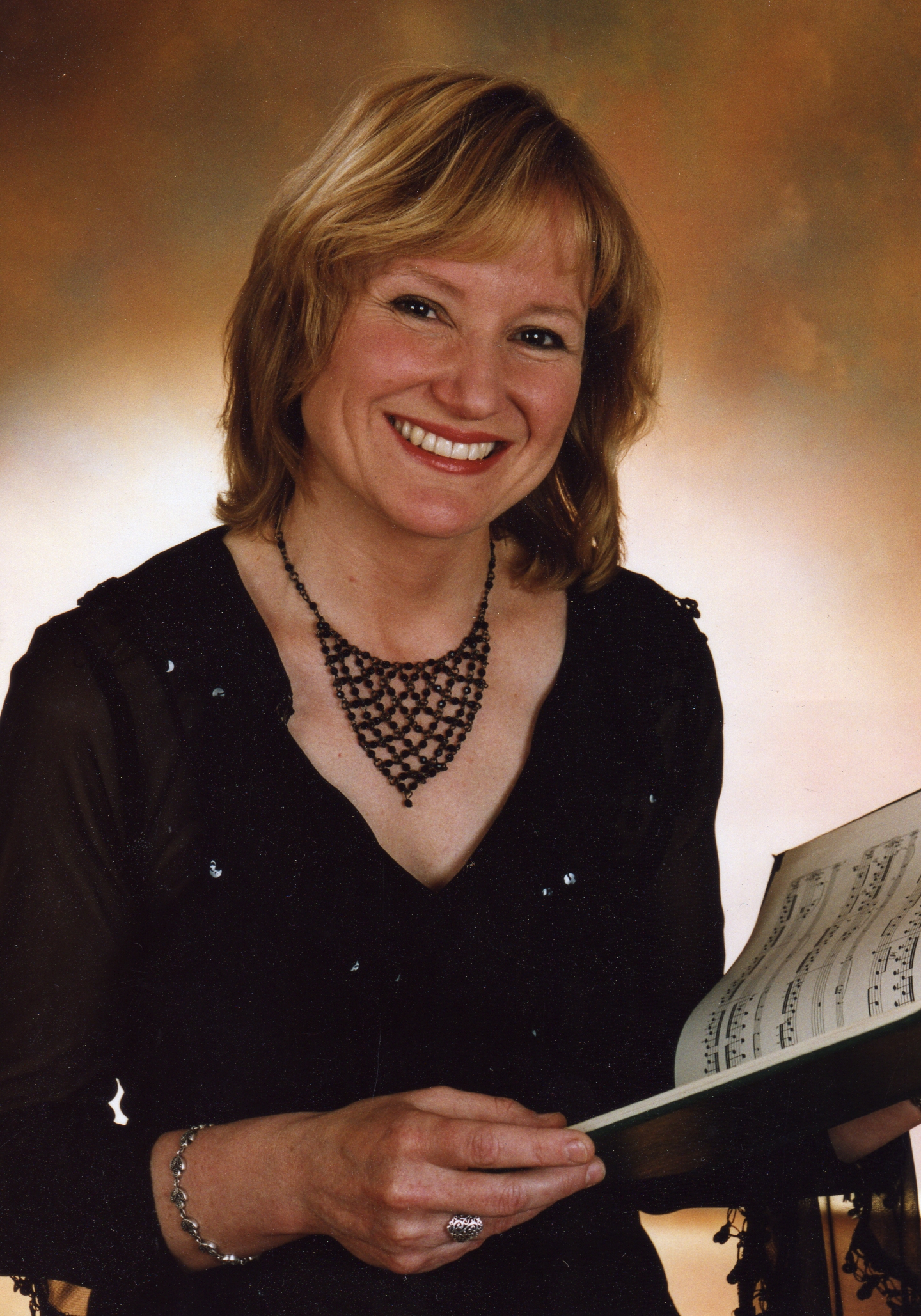 Lauretta Bloomer - piano