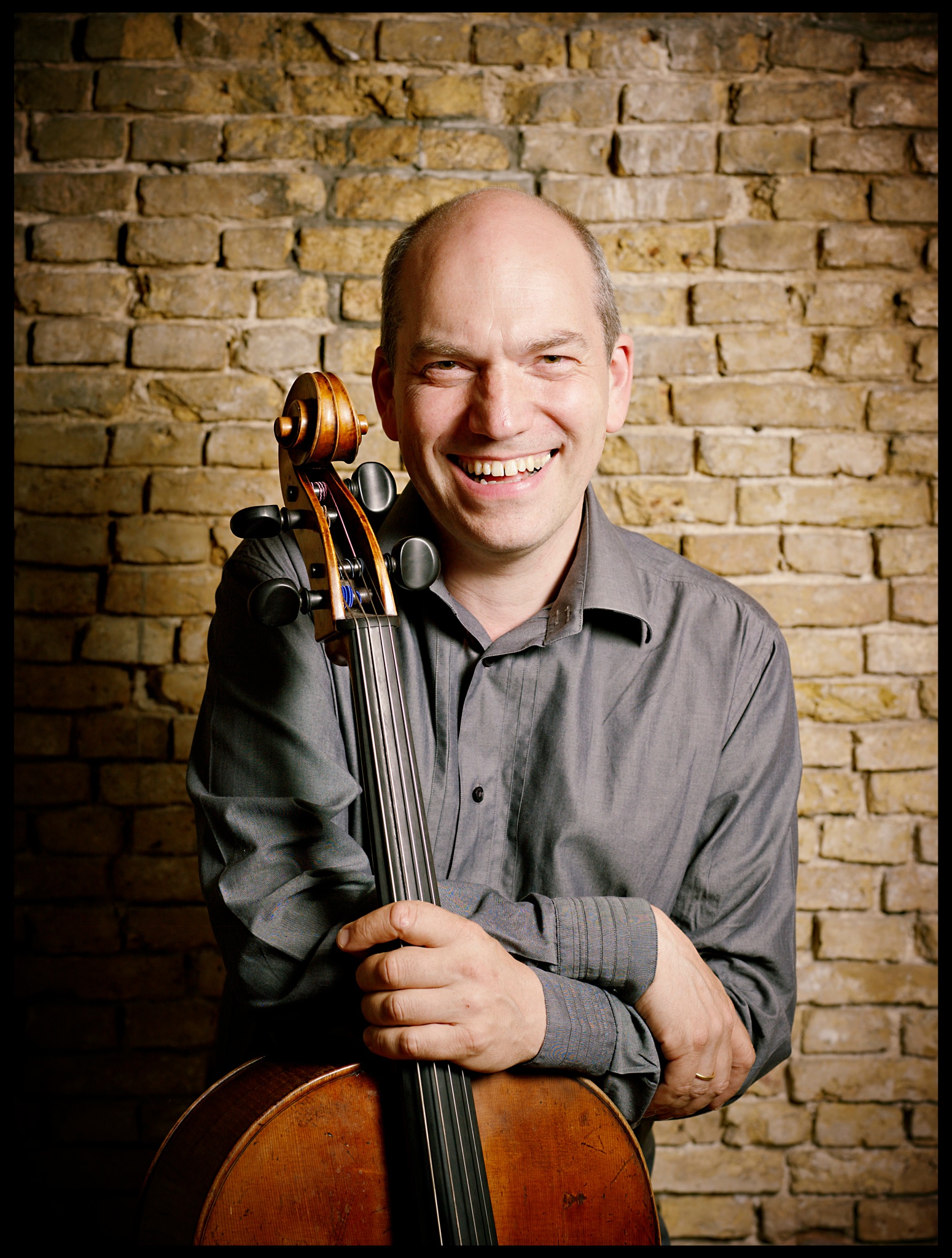 Mick Sterling - cello,  foto: Merlijn Doomernik