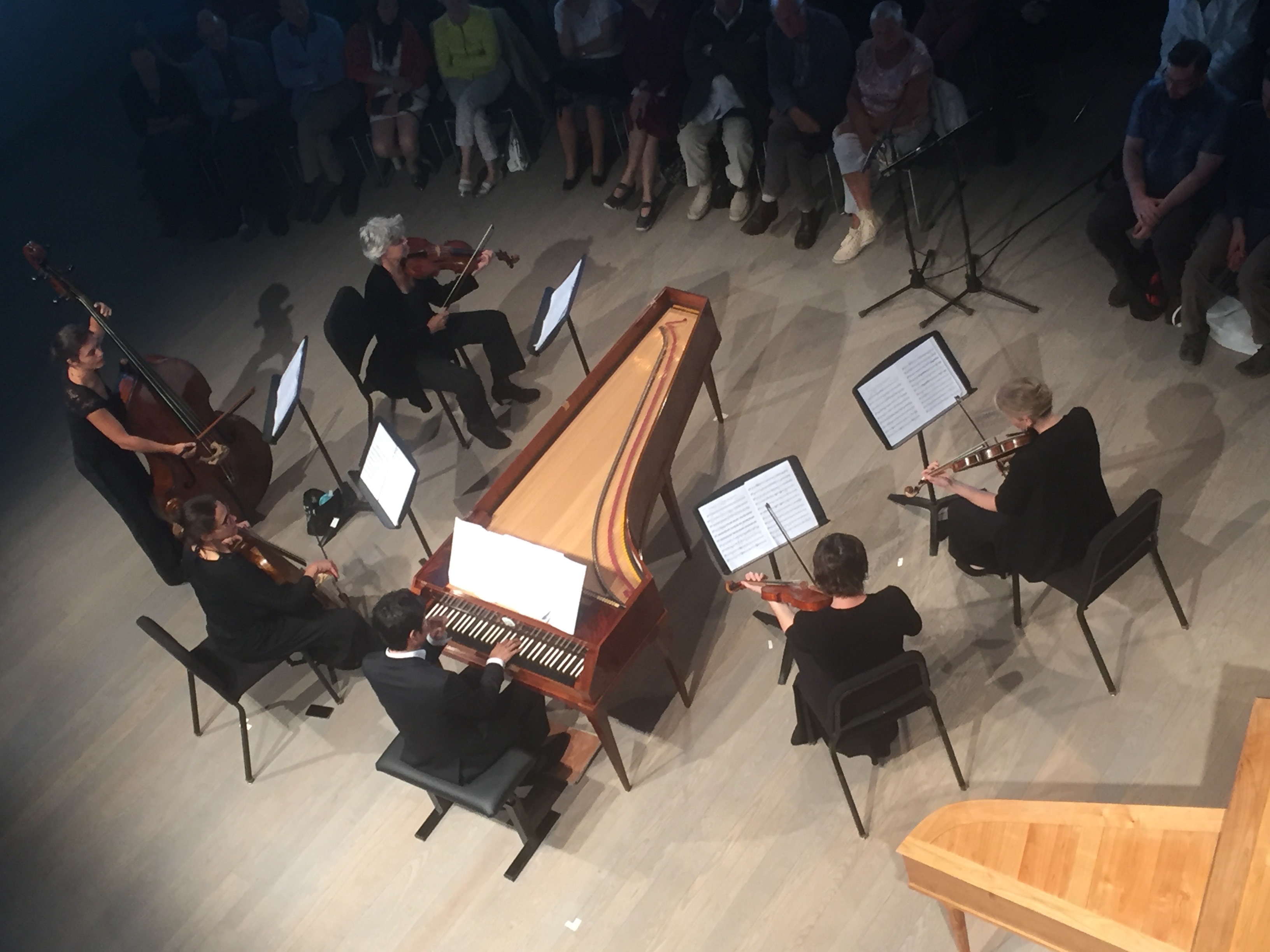 Naruhiko doet mee aan het Musica Antiqua festival Concours 2016 in Brugge en wint ex aequo met Viacheslav Shelepov