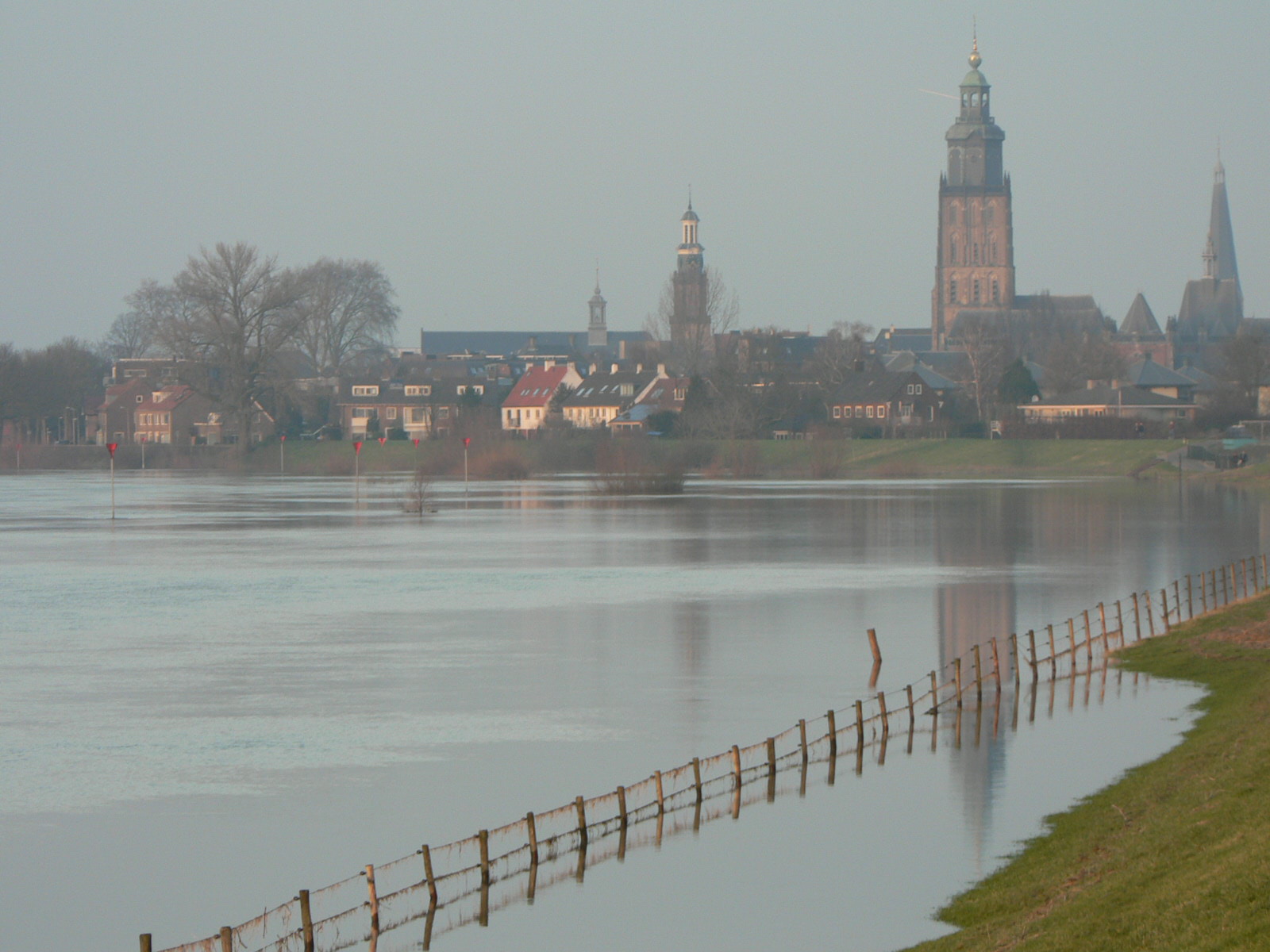 Zutphens winterlandschap aan de IJssel, foto Peter Buikstra